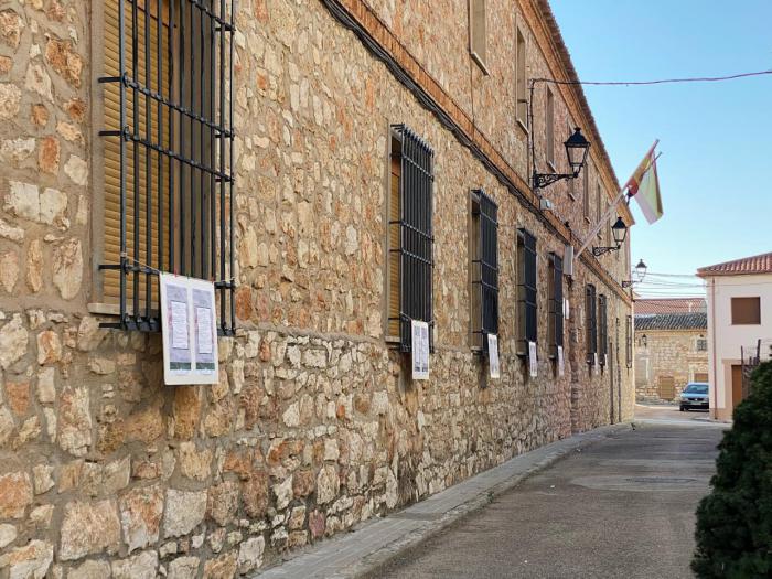 Las calles de Mota se han llenado de versos para celebrar el Día Mundial de la Poesía