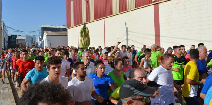 Miles de moteños participan en la tradicional “Traída” de la Virgen de Manjavacas