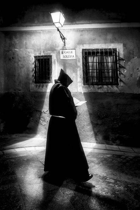 “La luz que entona la noche”, de David Serrano Gismero, gana el XVI Premio de Fotografía de la Junta de Cofradías de Semana Santa de Cuenca