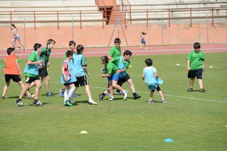 El proyecto “Difusión del rugby” llega a casi un millar de participantes en Cuenca