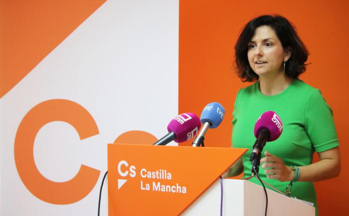 Orlena De Miguel: “Le pedimos al Gobierno que aplique el artículo 155 y se convoquen elecciones en Cataluña pero con garantías y de acuerdo a la Ley”