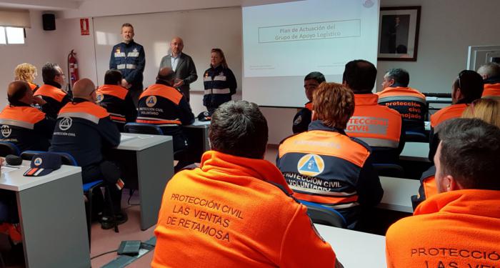 Más de una treintena de voluntarios de Protección Civil reciben formación sobre la organización y el funcionamiento del grupo logístico