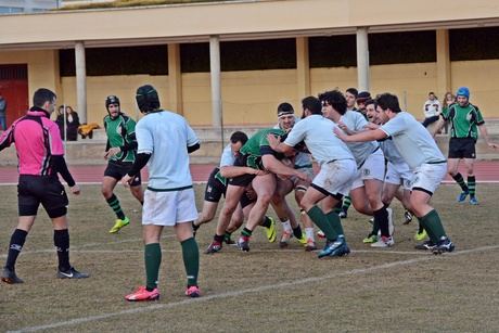 A Palos revive un continuo “nadar para morir en la orilla”