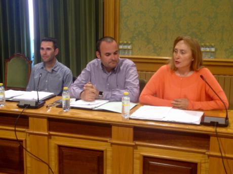 Ciudadanos lamenta que el PP sea el único grupo que se oponga a buscar soluciones que faciliten un aparcamiento gratuito junto al AVE