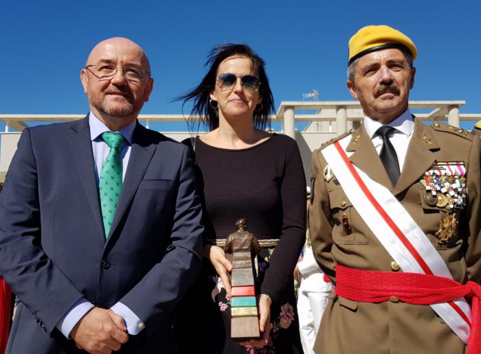 La Unidad Militar de Emergencias (UME) reconoce a la dirección de la Escuela de Protección Ciudadana de Castilla-La Mancha