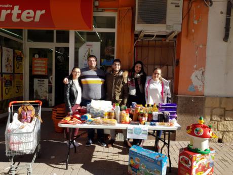 NNGG Serranía de Cuenca entrega lo recogido en ¨Populares Solidarios¨ a Cáritas Cristo del Amparo