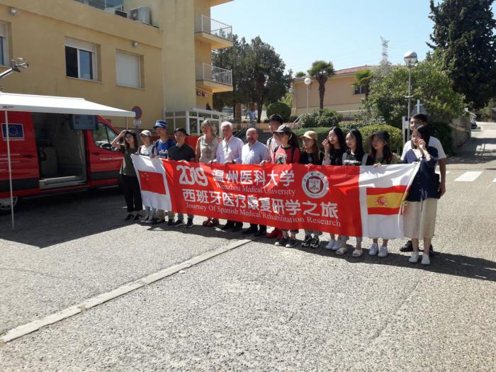 Un grupo de estudiantes de Medicina de China conoce el Servicio de Emergencias 1-1-2 de Castilla-La Mancha
