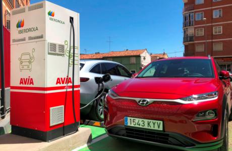 La capital ya cuenta con los los primeros puntos de recarga rápida para coches eléctricos