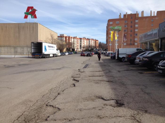 Ciudadanos propone reurbanizar la avenida de los Alfares entre las glorietas del Policlínico y la A40