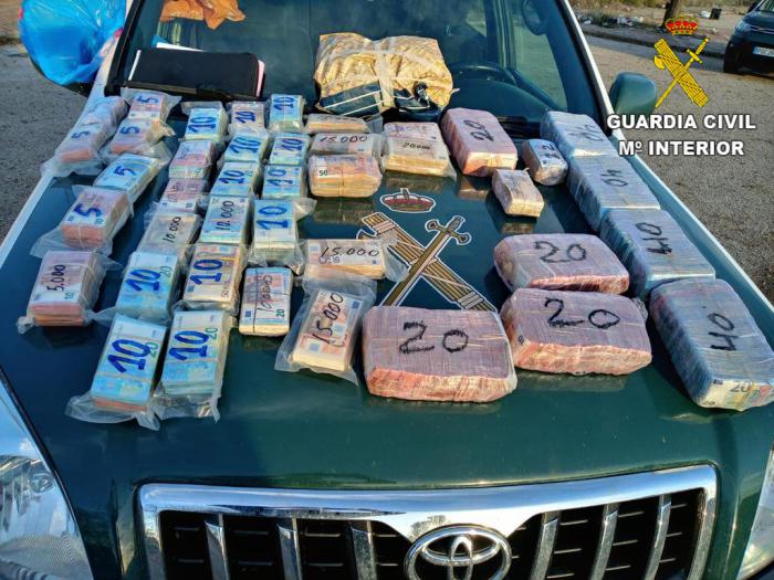 La Guardia Civil ha aprehendido más de 640.000 euros en billetes fraccionados