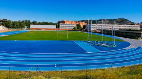 El Grupo Popular se pregunta cuando se podrá usar la Pista de Atletismo del Luis Ocaña