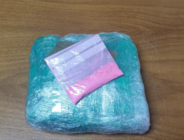 La Guardia Civil incauta un paquete de 'cocaína rosa' o 'Venus', la nueva droga psicodélica altamente peligrosa