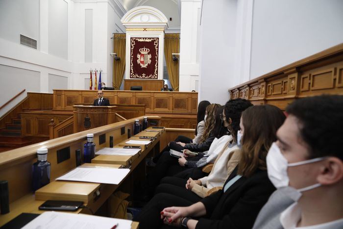 Bellido anima a la juventud a participar en el debate sobre el modelo europeo de futuro para consolidar “la unión política y no solo el mercado común”