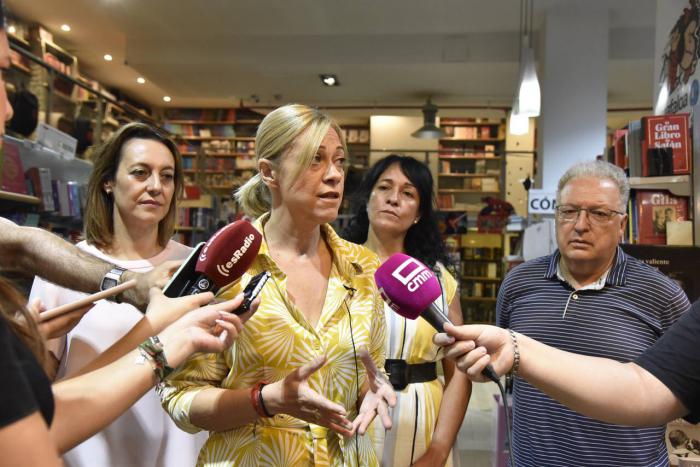 Carmen Picazo insiste: 'La gratuidad de los libros de texto no solo es un derecho, es también una urgencia'