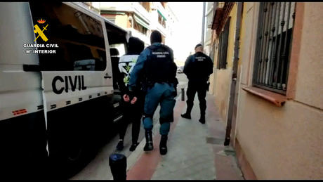 Detenidas tres personas que falsificaban documentos destinados a la inmigración irregular en España