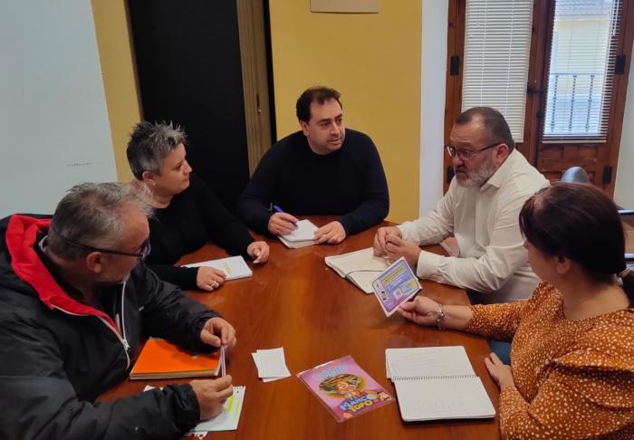 Bonificaciones para familias numerosas en Huete y reunión con la Federación castellano manchega