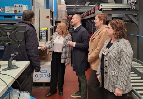 El delegado de Sanidad visita Cofarcu y valora su compromiso con la farmacia rural