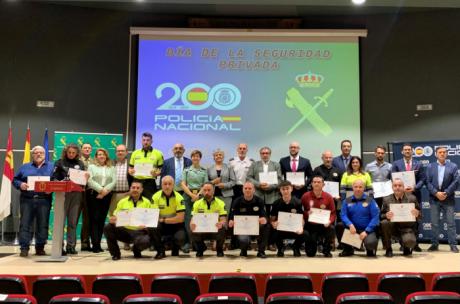 Reconocen a 20 agentes de seguridad privada por su colaboración con la Policía Nacional y la Guardia Civil