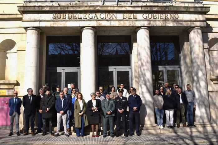 Minuto de silencio en Cuenca en repulsa contra la violencia de género tras un nuevo asesinato