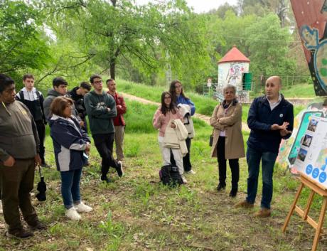 Alumnos del Fernando Zóbel conocen la Estación de Aforos y SAIH en Cuenca