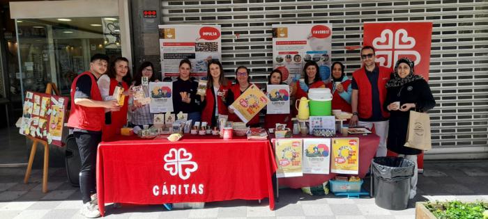 Cáritas Cuenca conmemora el Día Mundial del Comercio Justo con el lema: 'Tu consumo cotidiano puede cambiar el mundo'