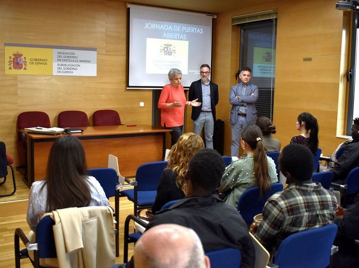Casi un centenar de personas participan en la Jornada de Puertas Abiertas de la Subdelegación en Cuenca