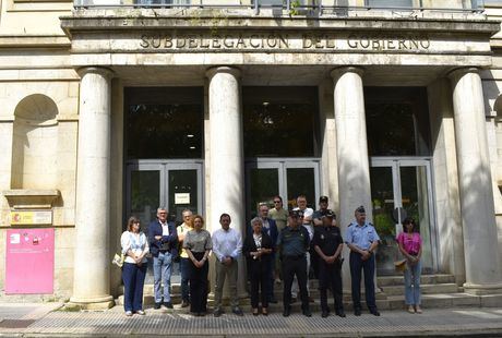 Minuto de silencio en Cuenca por el asesinato de una niña de 13 años víctima de violencia de género
