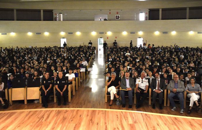 560 escolares conquenses reciben su acreditación como “Ciberexpertos” gracias a la Policía Nacional