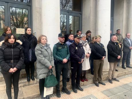 Minuto de silencio en Cuenca por el asesinato machista de Oriana Valentina