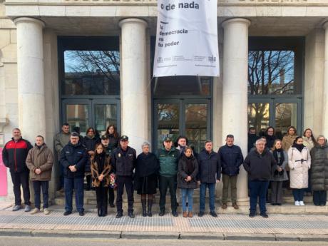 Nuevo minuto de silencio en Cuenca por dos víctimas más de violencia machista