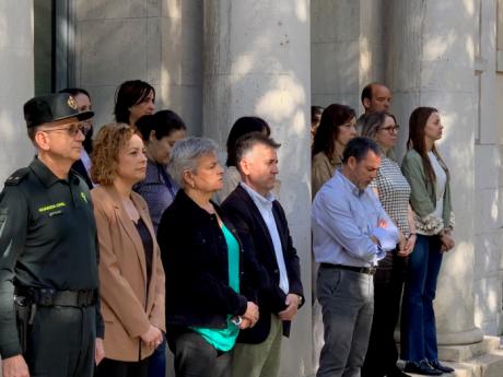 La Subdelegación del Gobierno en Cuenca guarda un minuto de silencio por la última víctima de violencia de género