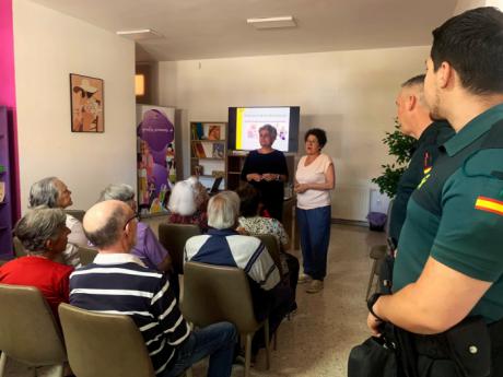 La Guardia Civil acerca el Plan Mayor Seguridad a los vecinos de La Pesquera