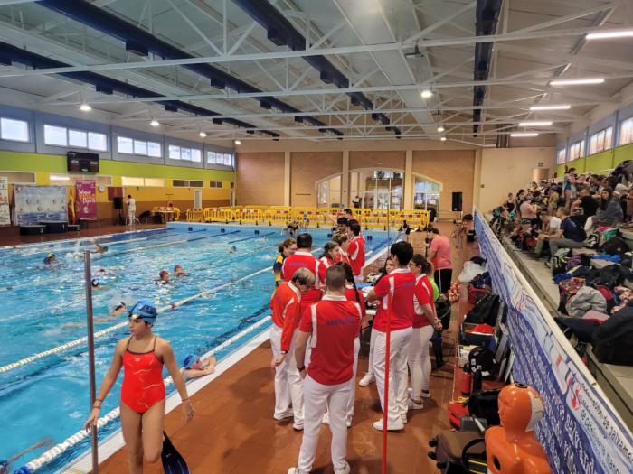 Talento joven y espectáculo acuático en el Campeonato Regional de Salvamento y Socorrismo