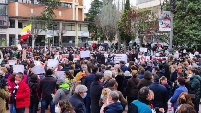 La Plataforma en Defensa del Ferrocarril exige la paralización del Plan XCuenca tras las dimisiones en el Ministerio de Transportes