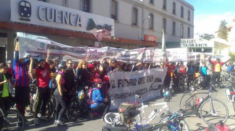 Parte de Valencia a Cuenca una marcha en bici por un ferrocarril sostenible
 