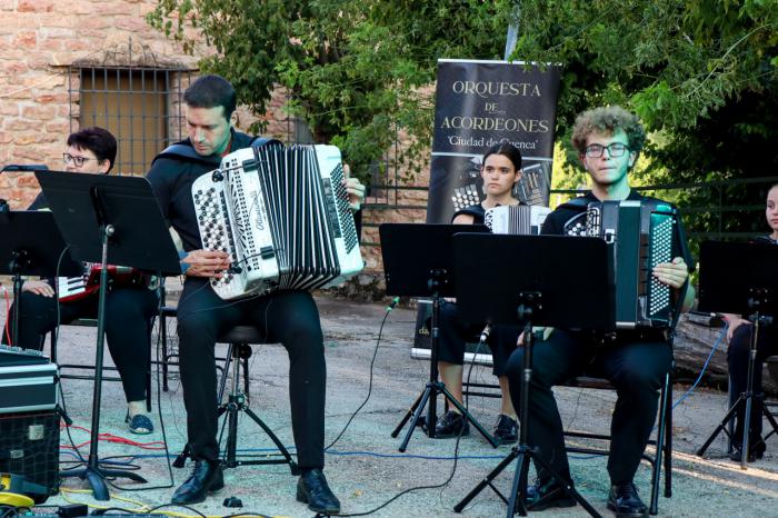 La actriz Amanda Velloso lleva al escenario la voces de las gentes de la Serranía de Cuenca