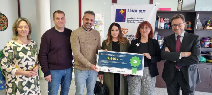 Los trabajadores de la Limpieza Viaria de Guadalajara donan 9.440 euros de su plus de absentismo a la Asociación de Daño Cerebral Sobrevenido de Castilla-La Mancha