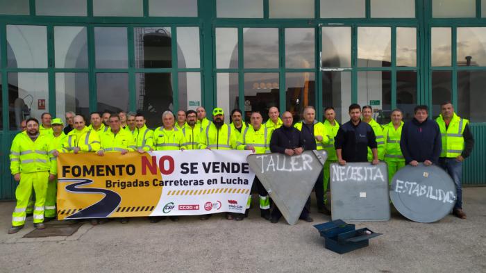 Nueva concentración contra el 'deterioro' del taller de Fomento en Cuenca