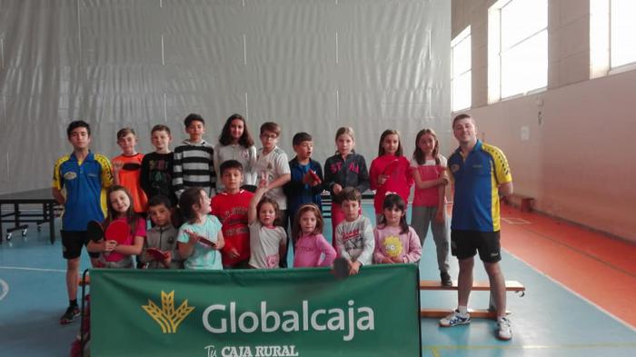 El Club Tenis de Mesa Cuenca realiza una promoción de su disciplina para la Asociación del barrio de Villaroman “El parque”