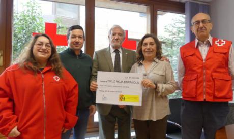 El Colegio de Aparejadores colabora con Cruz Roja en la inclusión social de niños de Cuenca