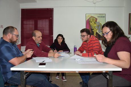 El candidato de Izquierda Unida, Pablo García Rubio, recibe las propuestas de Ecologistas en Acción para las elecciones locales