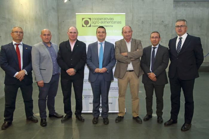 El Gobierno regional asegura que la próxima legislatura será “la de la desalación y no la de los trasvases para el riego en el Levante”