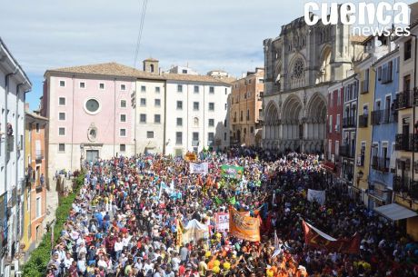 El cartel titulado ‘A las peñas’ de Rubén Lucas anunciará las fiestas de San Mateo 2017