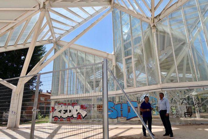 El Ayuntamiento instala un vallado perimetral en el Bosque de Acero