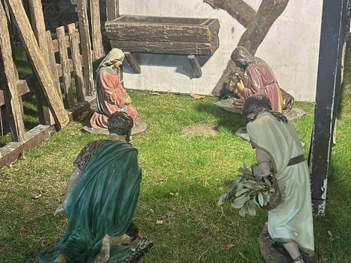 Roban las figuras del Niño Jesús y la mula del Belén de la Plaza de la Hispanidad