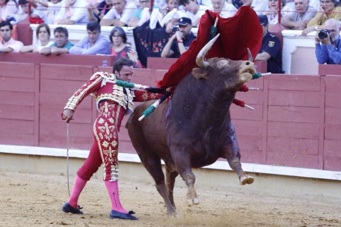 Antonio Ferrera, última puerta grande de la Feria Taurina de San Julián 2017