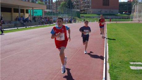 Pistas de Atletismo y Césped Artificial de última generación para las instalaciones deportivas