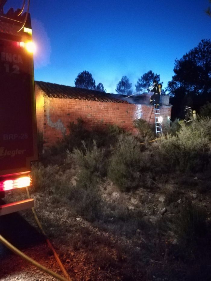 Sofocado un incendio en una vivienda semiabandonada de Carboneras de Guadazaón