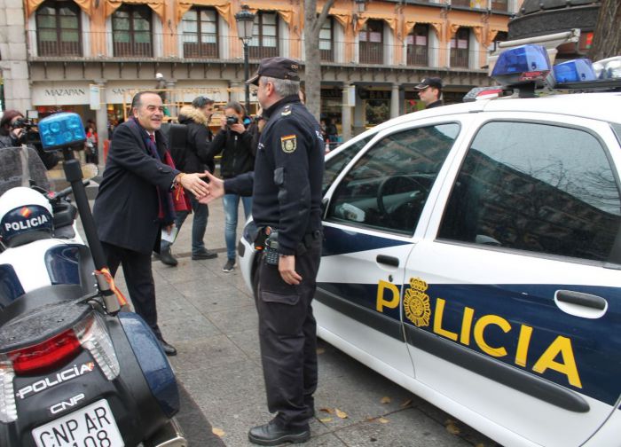 La Policía Nacional aumenta su presencia en calle y comercios contra los robos en Navidad