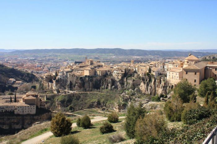 El Consorcio iniciará en breve el acondicionamiento de laderas y mirador del río Huécar en el barrio del Castillo